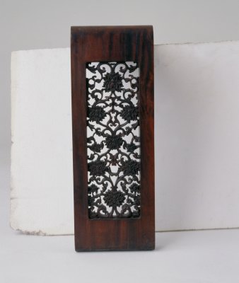 图片[2]-Iron pear wood carving with peony patterns-China Archive